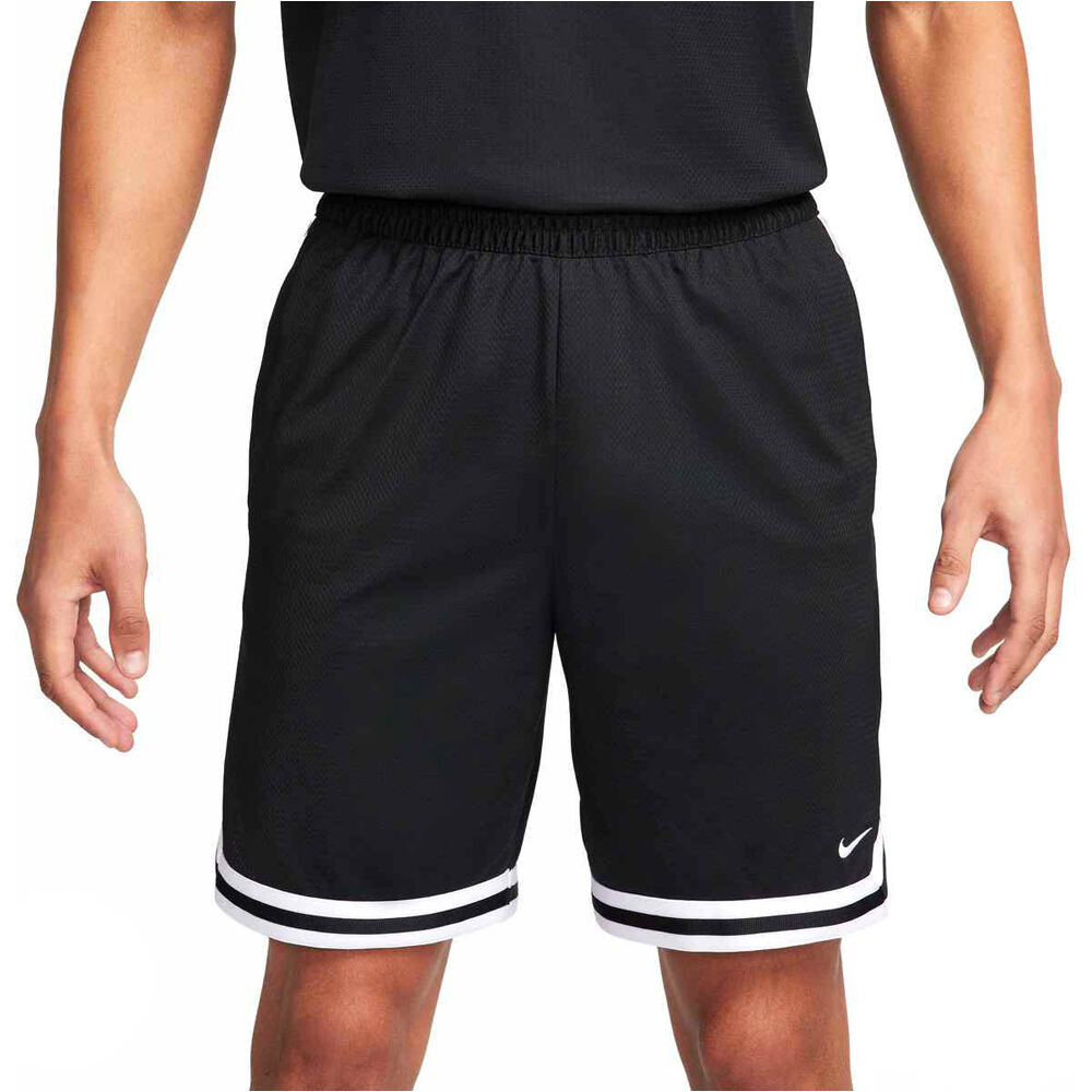 Nike pantalón baloncesto M NK DF DNA 8IN SHORT vista frontal