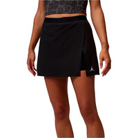 Nike pantalón baloncesto W J SPT DF HR ESS SKIRT vista frontal