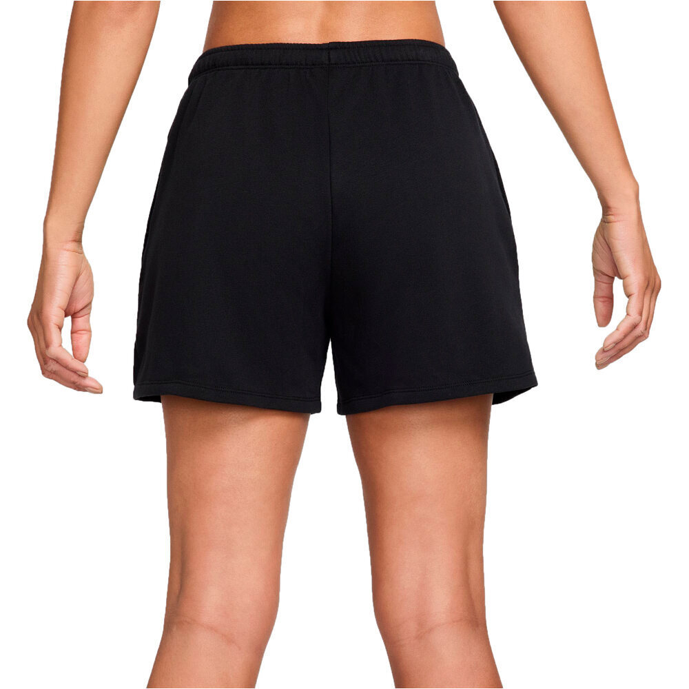Nike pantalón corto deporte mujer W NSW NK CHLL FT MR 4IN SHORT vista trasera