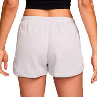 Nike pantalón corto deporte mujer W NSW NK CHLL WFL MR 3 SHORT vista trasera