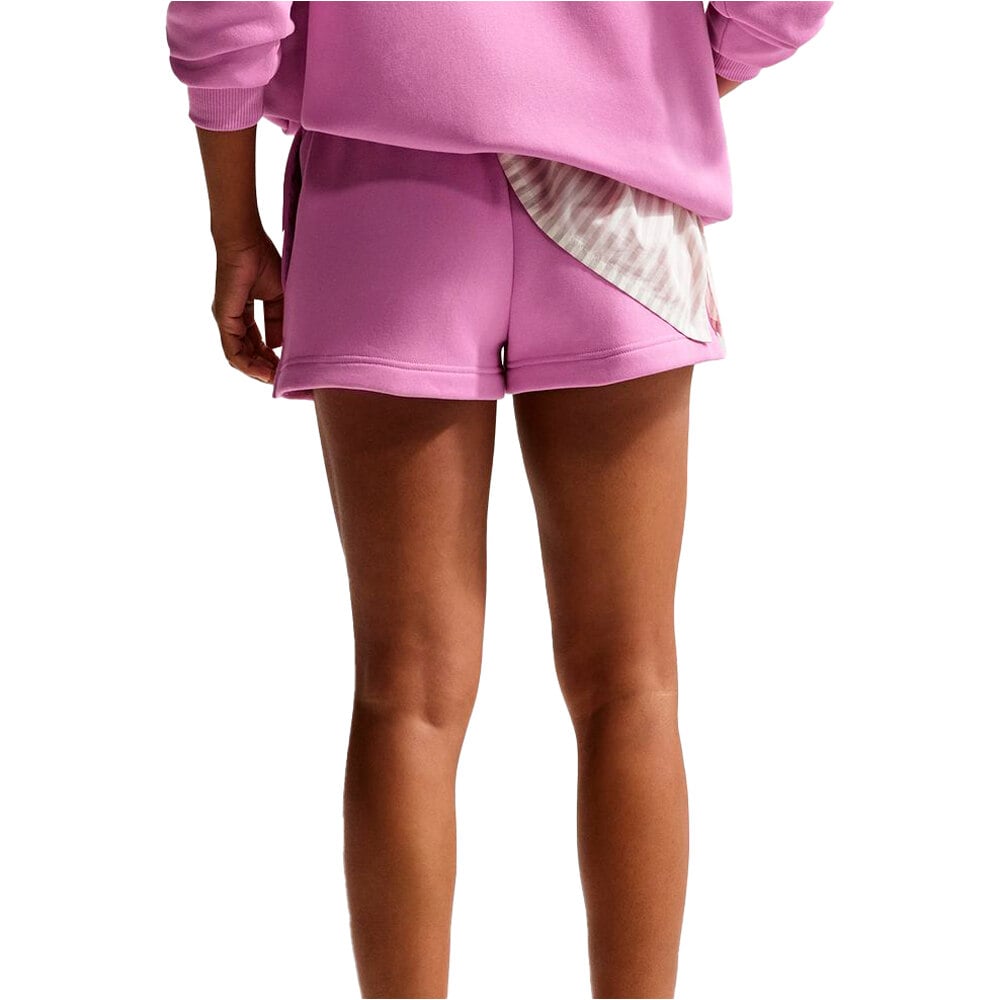 Nike pantalón corto deporte mujer W NSW PHNX FLC MR STD SHORT vista trasera