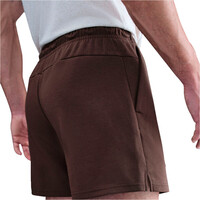 Nike pantalón corto fitness hombre M NK DF PRIMARY 7IN SHORT vista trasera