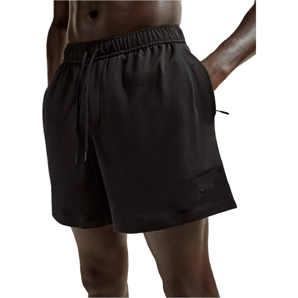 Nike pantalón corto fitness hombre M NK DF PRMRY NANO 7IN SHORT vista detalle