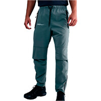Nike pantalón hombre FCB M NK TCH WVN OH PANT WP vista frontal