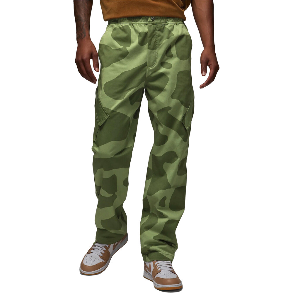 Nike pantalón hombre M J ESS STMT AOP CHI PANT vista frontal