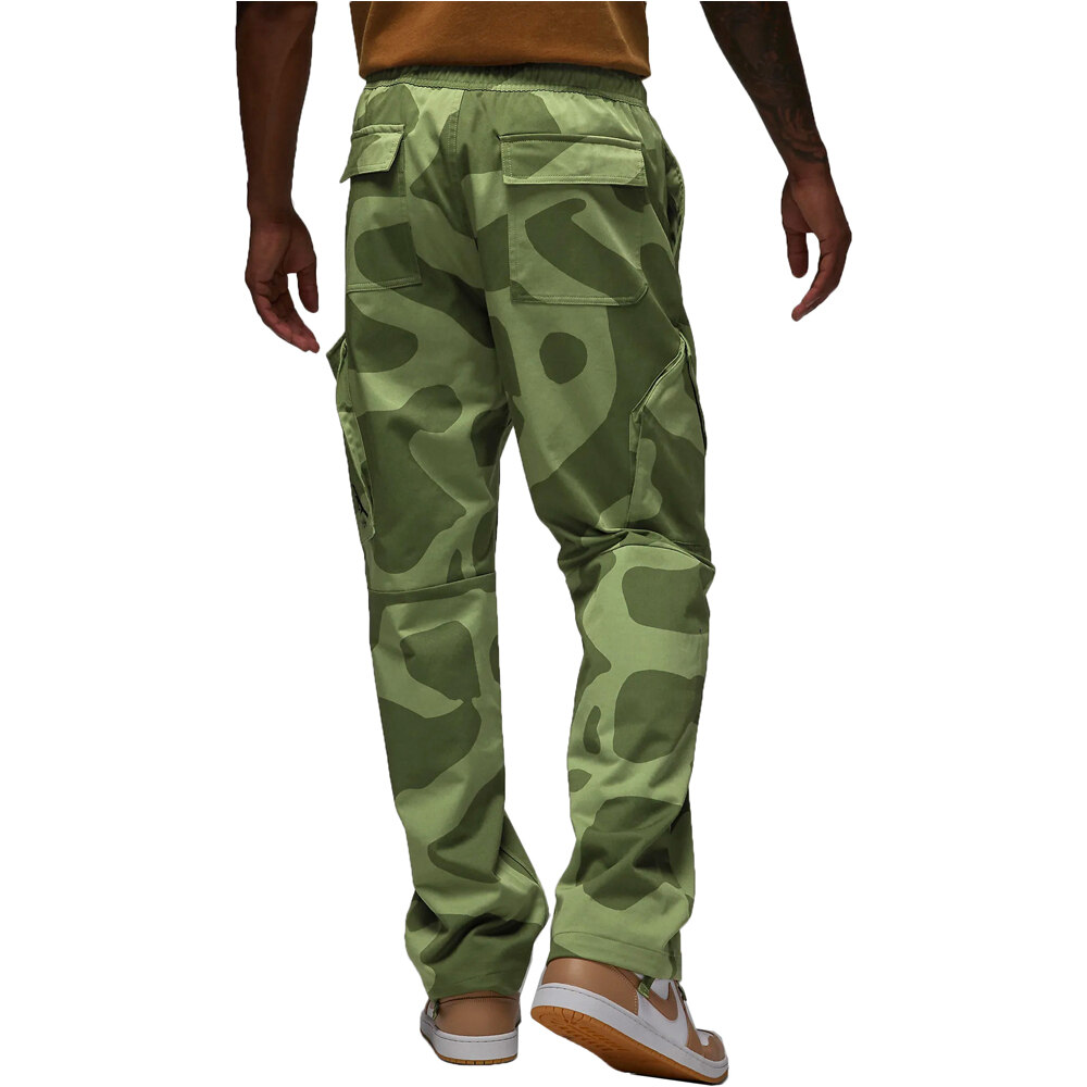 Nike pantalón hombre M J ESS STMT AOP CHI PANT vista trasera