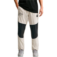 Nike pantalón hombre M NK AIR HYBRID UTL PANT vista frontal