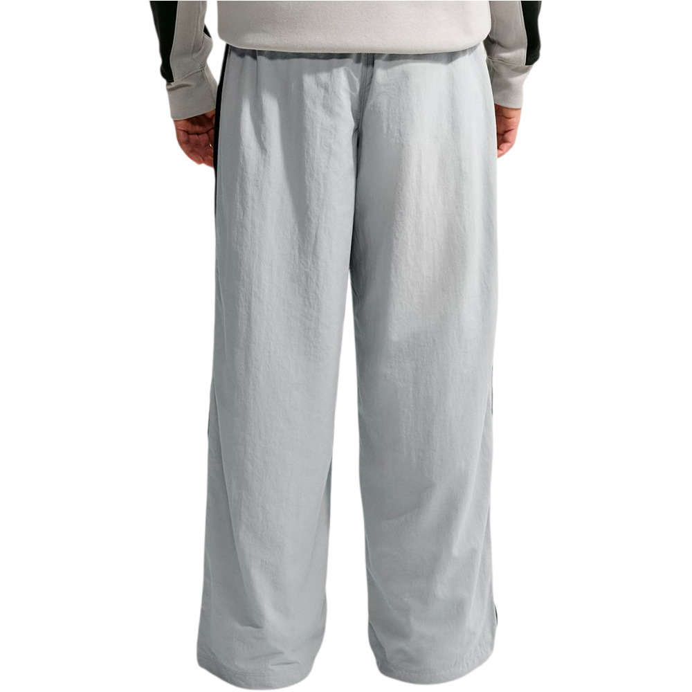 Nike pantalón hombre M NK CLUB ATH TRK PANT NCC vista trasera