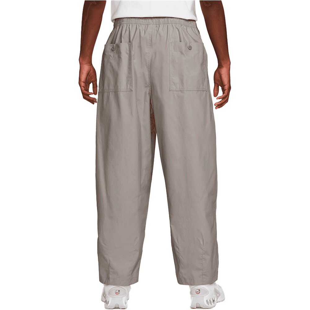 Nike pantalón hombre M NK CLUB BALLOON PANT vista trasera