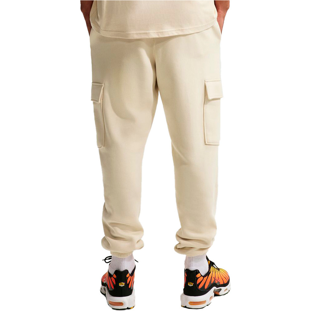 Nike pantalón hombre M NK CLUB BB CARGO PANT vista trasera