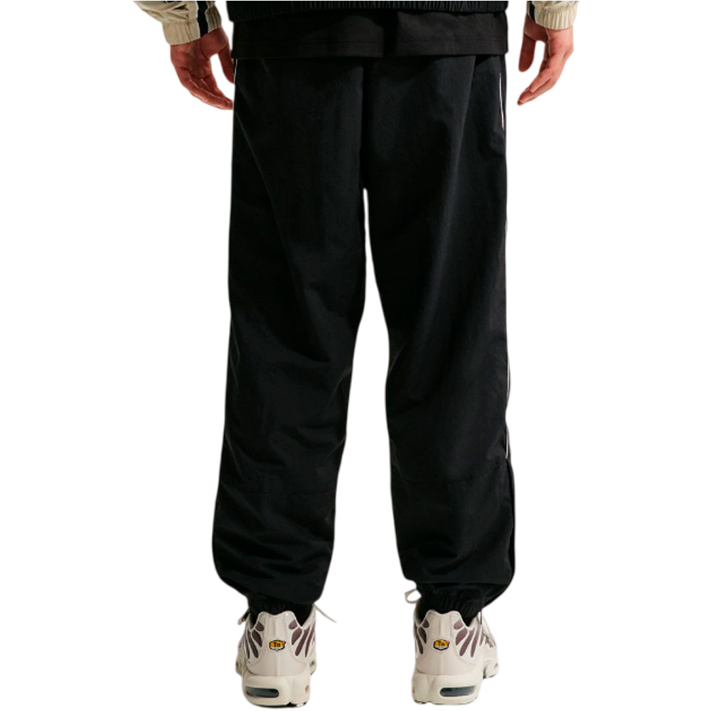 Nike pantalón hombre M NK CLUB LTWT PANT CTB vista trasera
