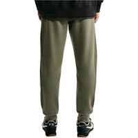 Nike pantalón hombre M NK CLUB VARSITY JOGGER vista trasera