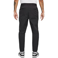 Nike pantalón hombre M NK CLUB WVN TAPER LEG PANT vista trasera