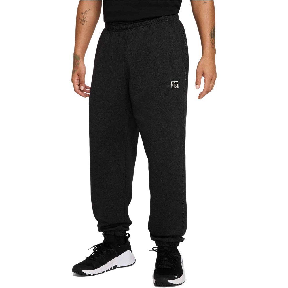 Nike pantalón hombre M NK DF HERITAGE FLEECE PANT vista frontal