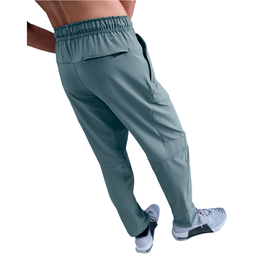 Nike pantalón hombre M NK DF UNLMTD PANT ALT CARGO vista trasera