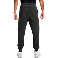 Nike pantalón hombre M NK TCH FLC JGGR vista trasera