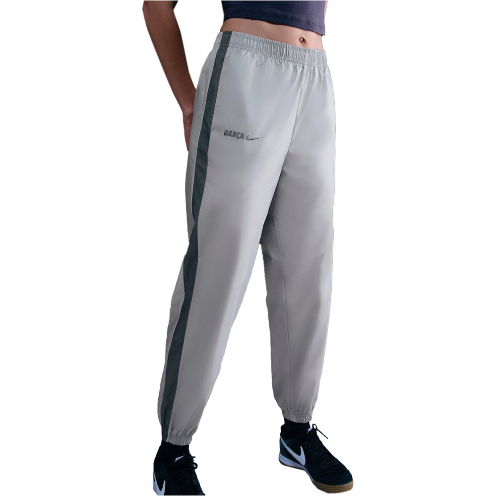 Nike pantalón mujer FCB WNSW RPLESSNTLWVN MRJGGRWP vista frontal