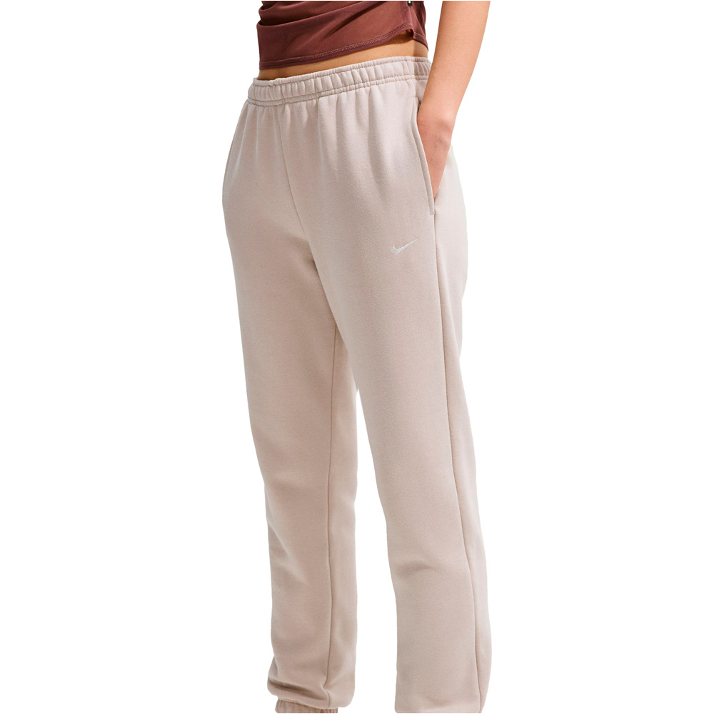 Nike pantalón mujer W NK STDO FLC MW MR STD CF PNT vista detalle