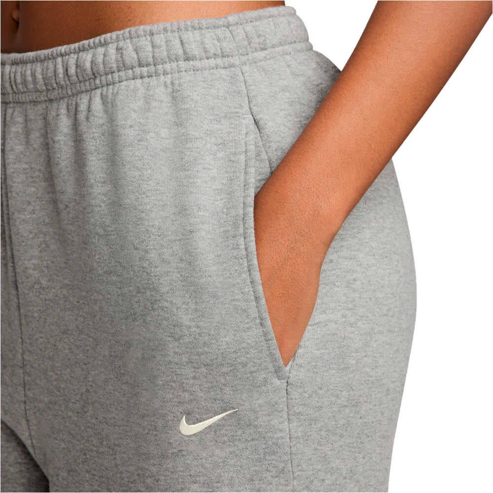 Nike pantalón mujer W NK STDO FLC MW PLTD SNP PNT vista detalle