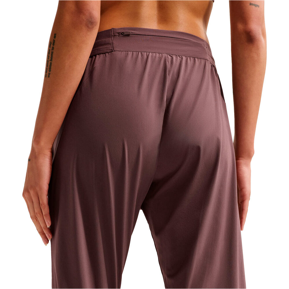 Nike pantalón mujer W NK SWIFT DF MR PANT 03