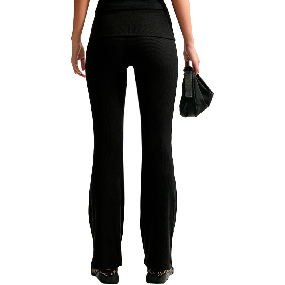Nike pantalón mujer W NSW CHILL KNIT RIB PANT vista trasera