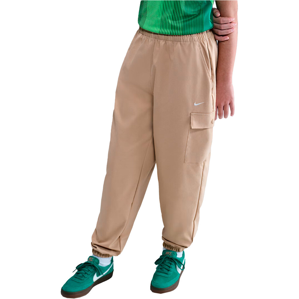 Nike pantalón niña G NSW CARGO PANT STY STAR vista frontal