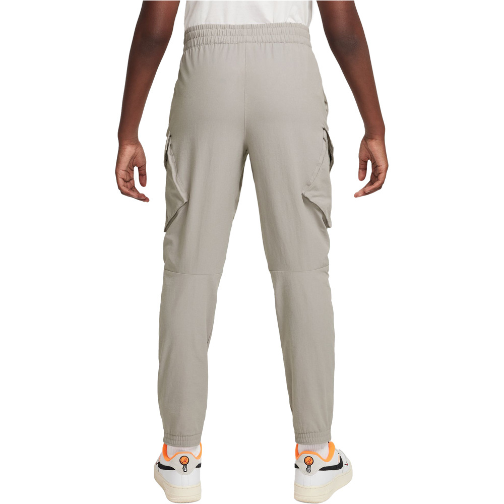 Nike pantalón niño K NSW CITY UTILITY CARGO PANT vista trasera