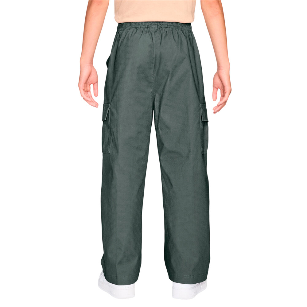 Nike pantalón niño K NSW CLUB WVN CRGO PNT vista trasera