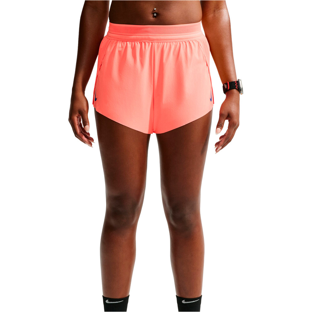 Nike pantalón running mujer W NK ARSWFT DFADV MR 3IN SHORT vista detalle