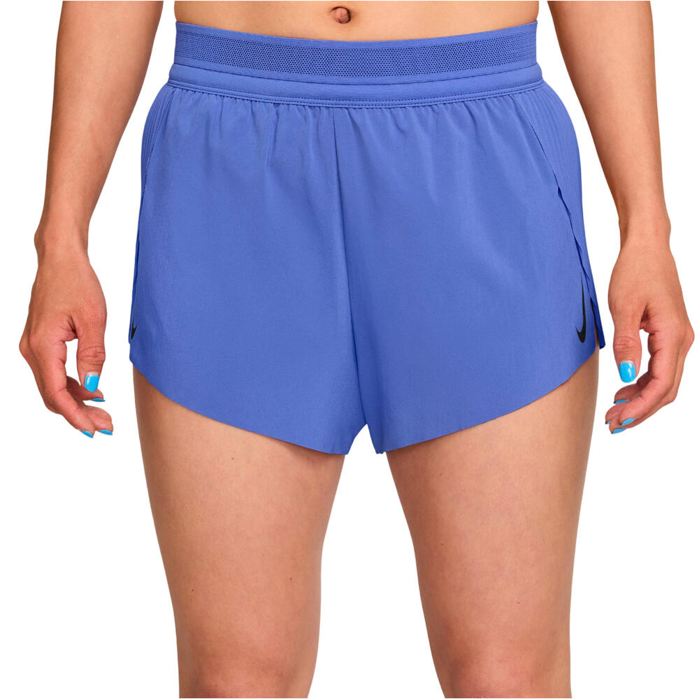 Nike pantalón running mujer W NK ARSWFT DFADV MR 3IN SHORT vista frontal