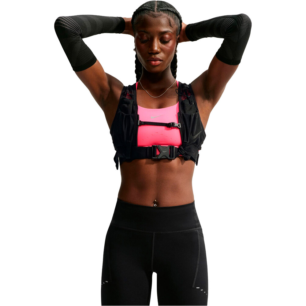 Nike pantalón running mujer W NK DF SWIFT HR 7IN SHORT vista detalle