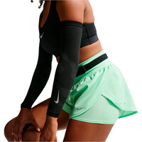 Nike pantalón running mujer W NK FLOW DF HR 2N1 SHRT 04