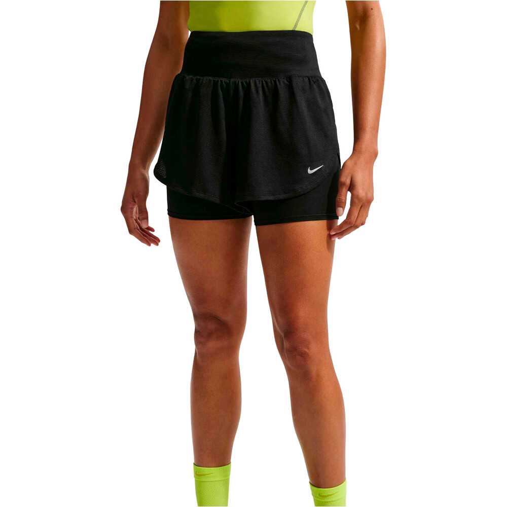 Nike pantalón running mujer W NK FLOW MSH DF 2N1 SHRT vista detalle