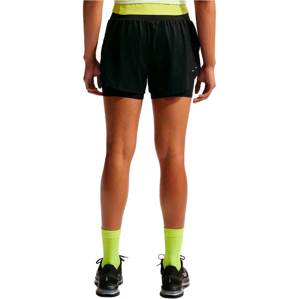 Nike pantalón running mujer W NK FLOW MSH DF 2N1 SHRT vista trasera