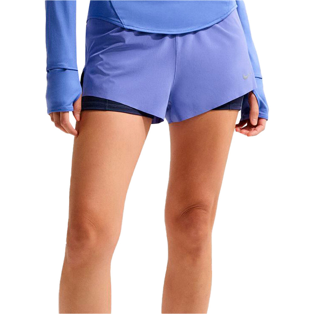 Nike pantalón running mujer W NK SWIFT DF MR 2N1 SHRT vista frontal