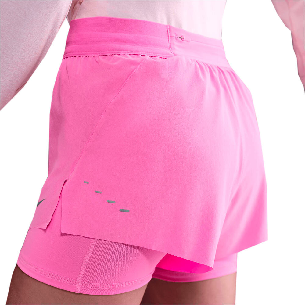 Nike pantalón running mujer W NK SWIFT DF MR 2N1 SHRT vista trasera