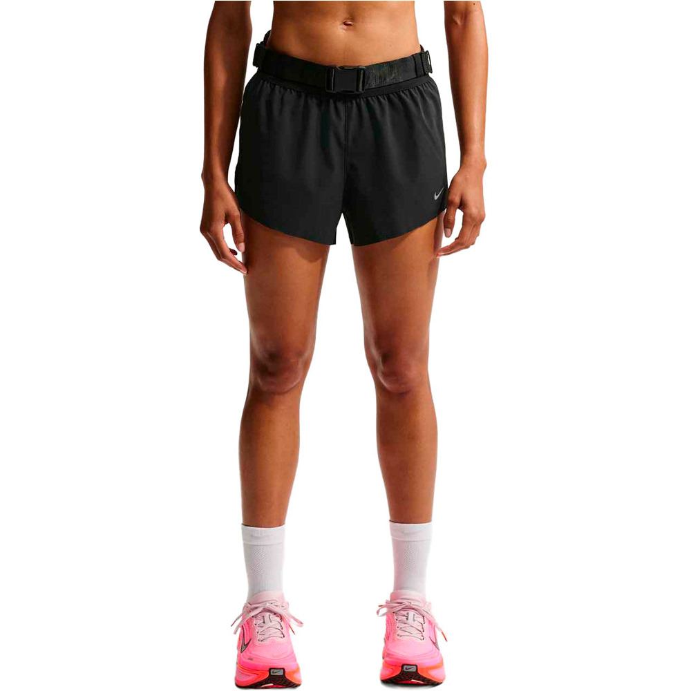 Nike pantalón running mujer W NK SWIFT NV BRTHE SHORT vista frontal