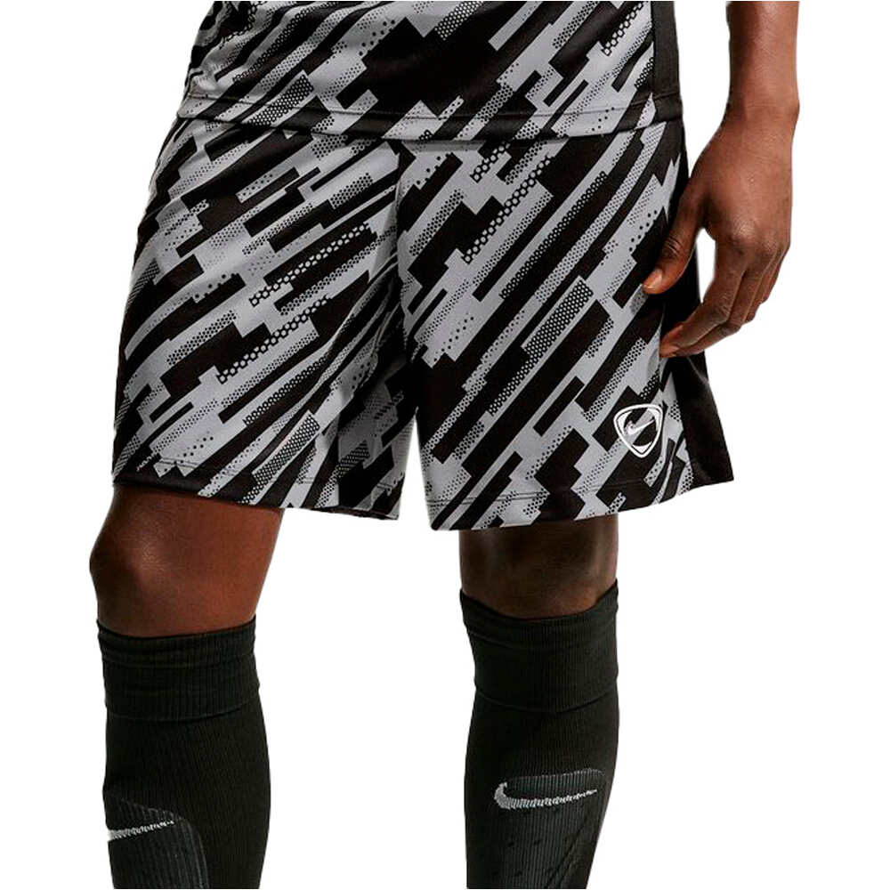 Nike pantalones cortos futbol NIKE ACADEMY+PANT NE vista frontal