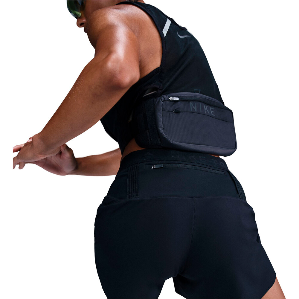 Nike pantalones cortos trail running mujer W NK TRAIL DF MR 4 BR SHRT 03