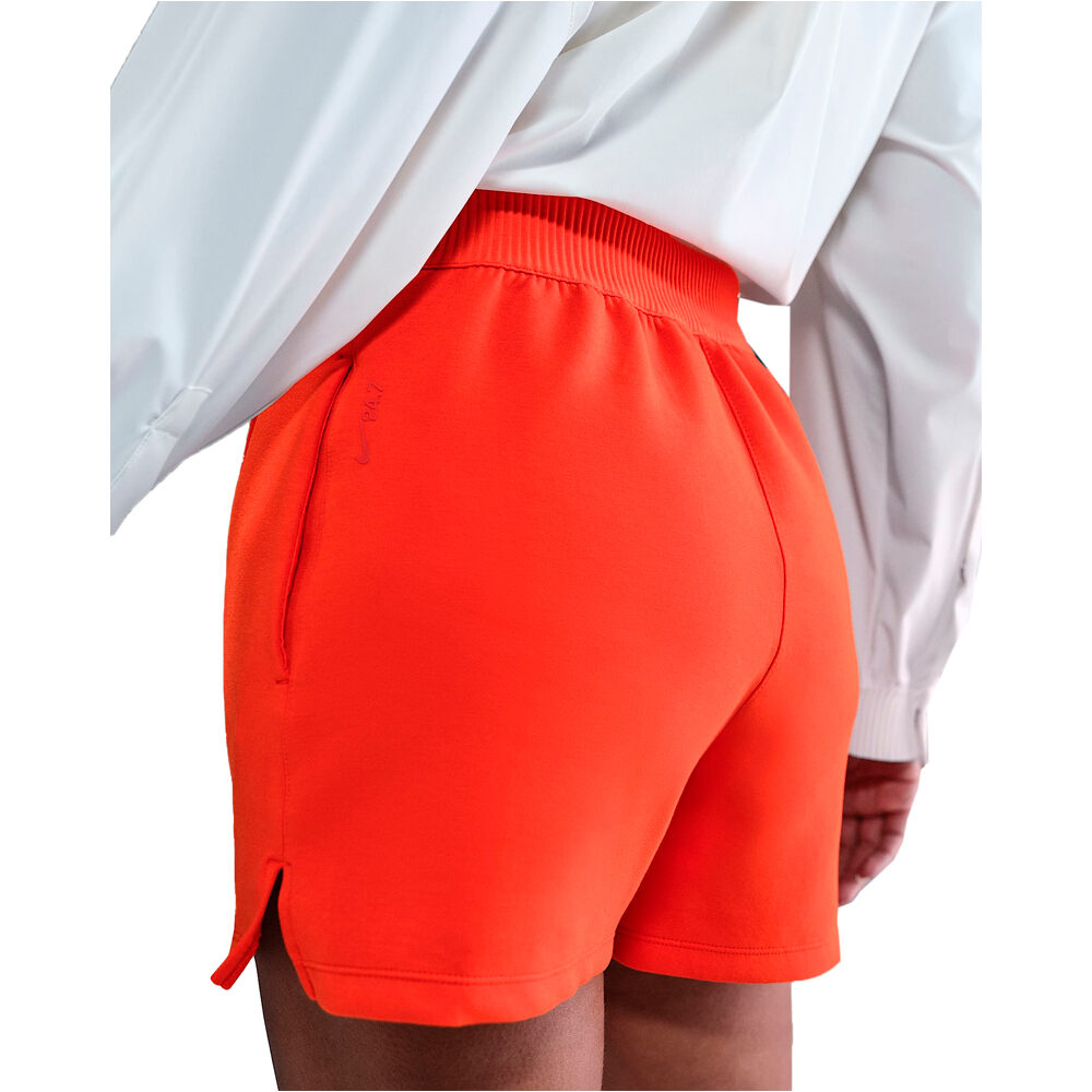 Nike pantalones y mallas cortas fitness mujer W NK 24.7 DF SHORT SOFT KNIT vista detalle