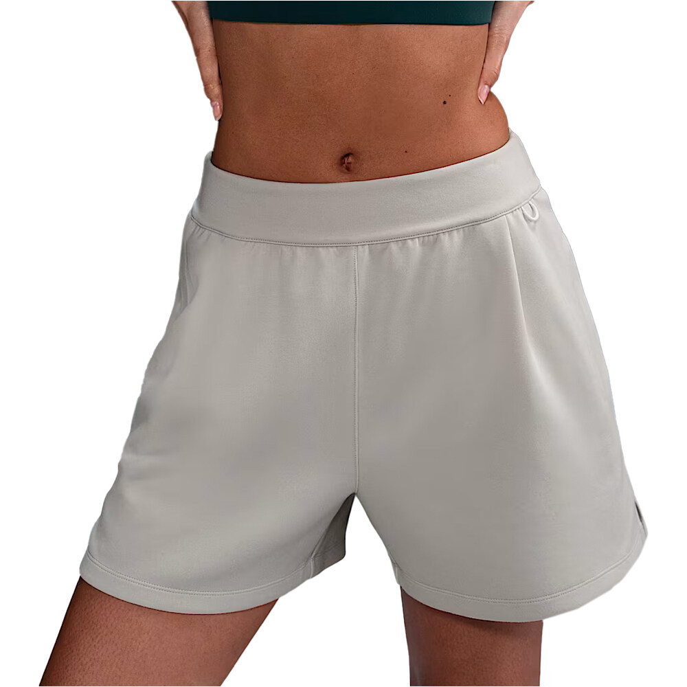 Nike pantalones y mallas cortas fitness mujer W NK 24.7 DF SHORT SOFT KNIT vista frontal