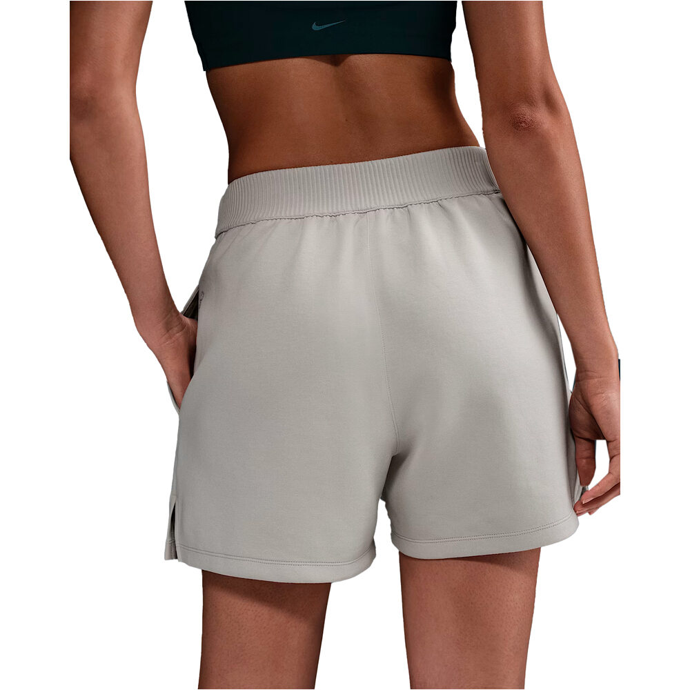 Nike pantalones y mallas cortas fitness mujer W NK 24.7 DF SHORT SOFT KNIT vista trasera