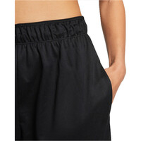 Nike pantalones y mallas cortas fitness mujer W NK ATTACK DF MR 5IN SHORT vista detalle