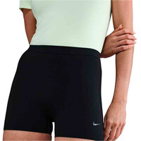 Nike pantalones y mallas cortas fitness mujer W NK BOYSHORT vista frontal