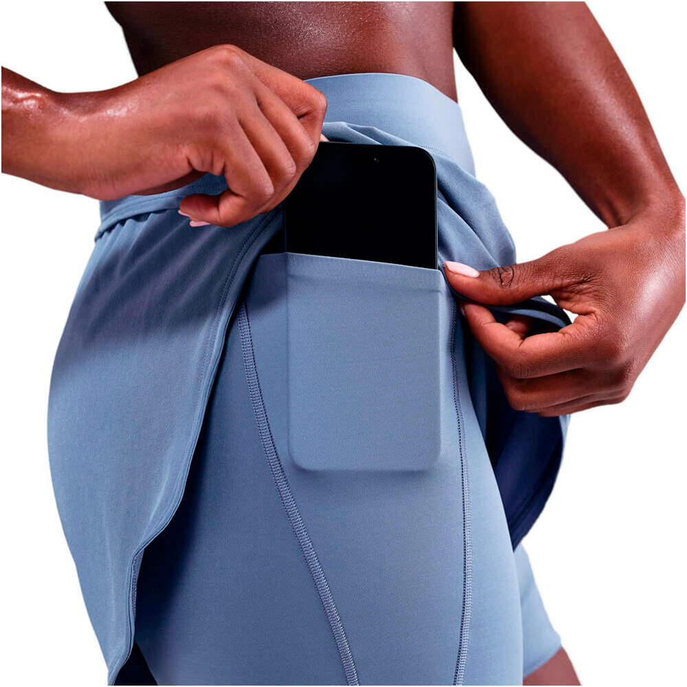 Nike pantalones y mallas cortas fitness mujer W NK DF UNVRSA 2IN1 SHORT 04