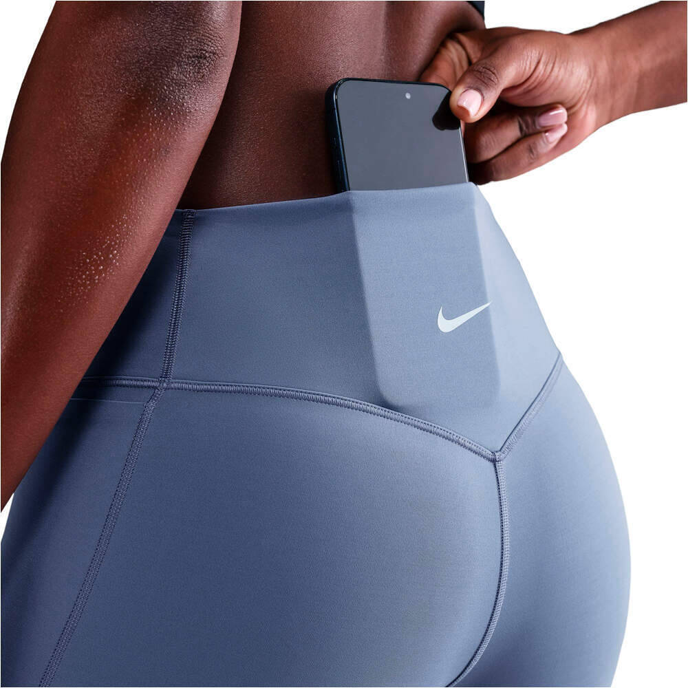 Nike pantalones y mallas cortas fitness mujer W NK DF UNVRSA HR 5IN SHRT PKT 04