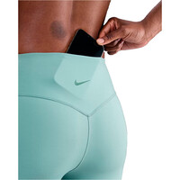 Nike pantalones y mallas cortas fitness mujer W NK DF UNVRSA HR 5IN SHRT PKT vista detalle