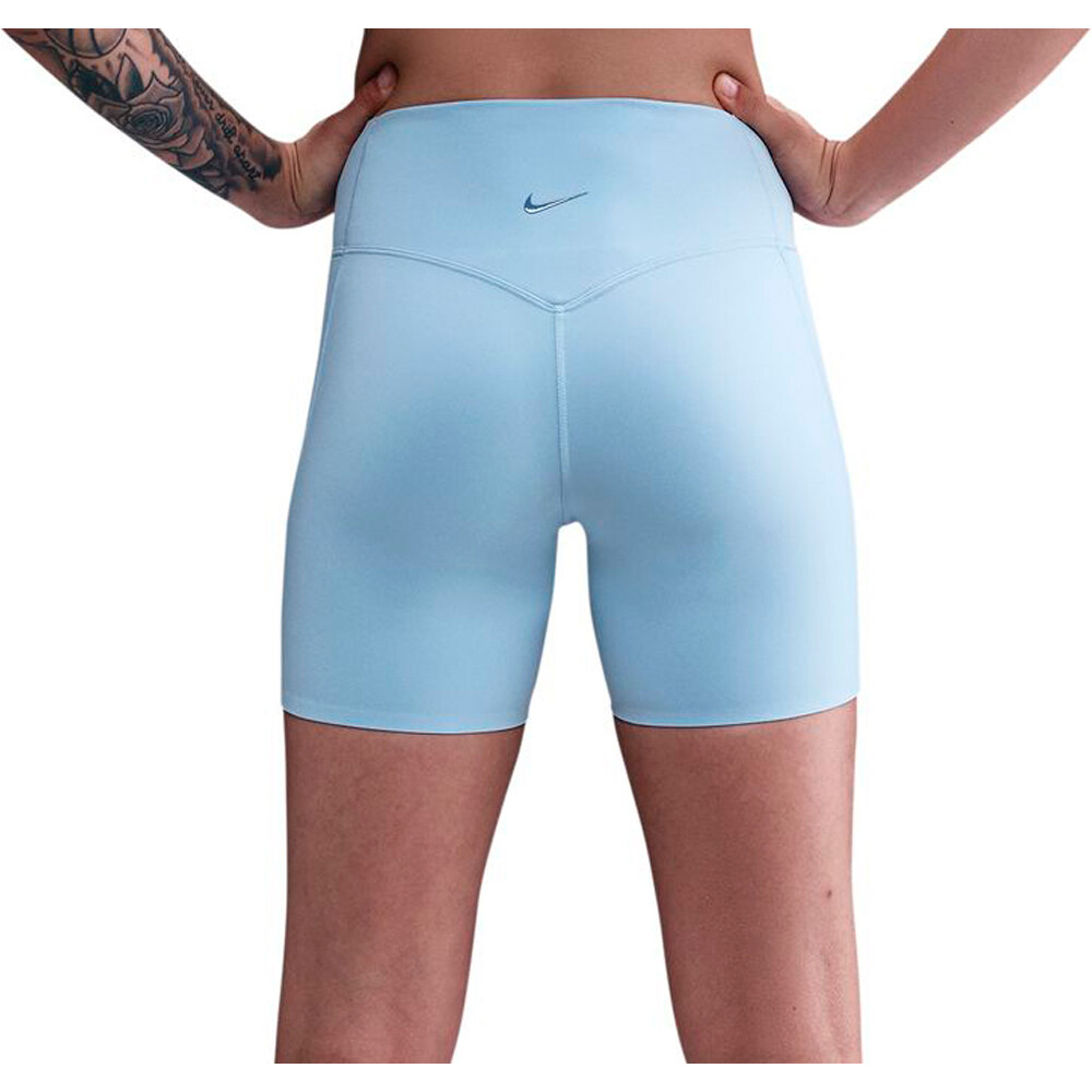 Nike pantalones y mallas cortas fitness mujer W NK DF UNVRSA HR 5IN SHRT PKT vista trasera