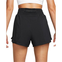 Nike pantalones y mallas cortas fitness mujer W NK ONE DF HR 3IN 2N1 SHORT vista trasera