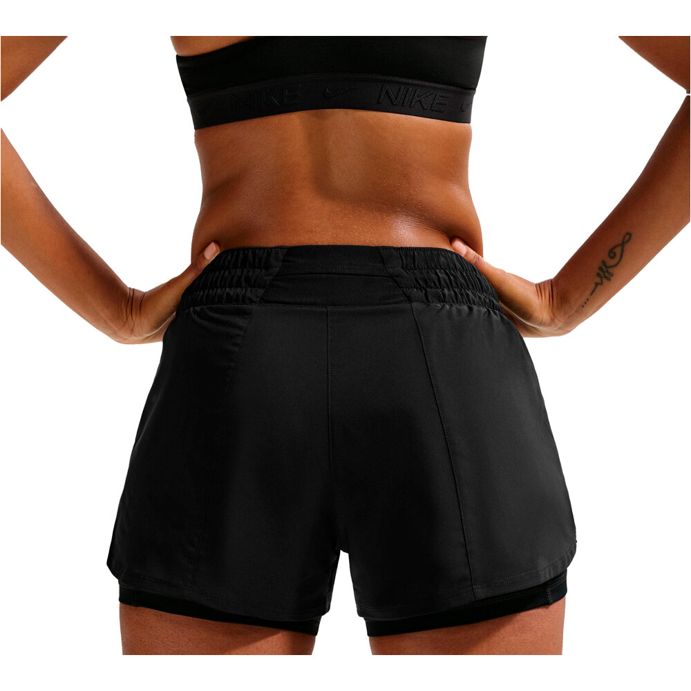 Nike pantalones y mallas cortas fitness mujer W NK ONE DF MR 3IN 2N1 SHORT vista trasera